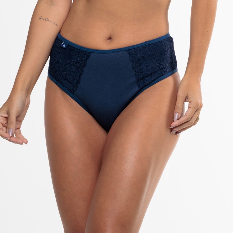 Calcinha com Detalhe em Renda Sobreposta Marinho