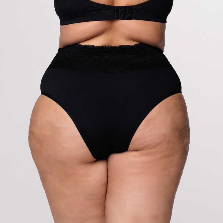 Calcinha Plus Size Algodão Egípcio na Cor Preta Barra Renda Forrada